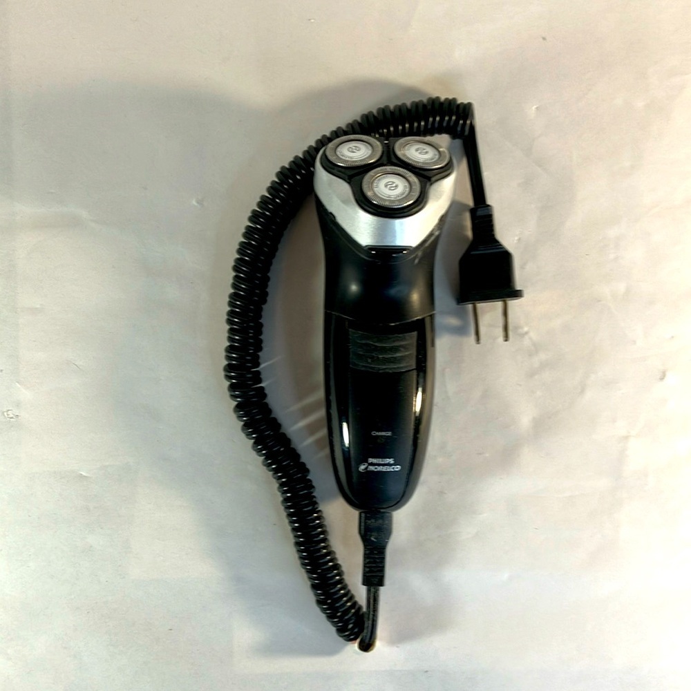 Philips Norelco Rechargeable Electric  Razor Shaver